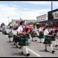 Greytown Xmas Parade - with the traditional pipe band.